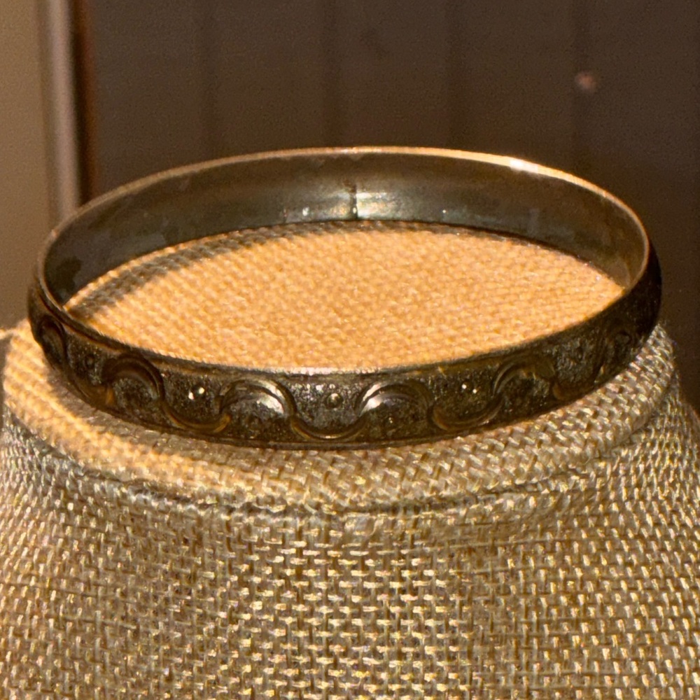 Elegant Silver Bangle Bracelet